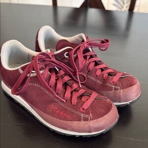 Scarpa Women's Burgundy Athletic Shoes